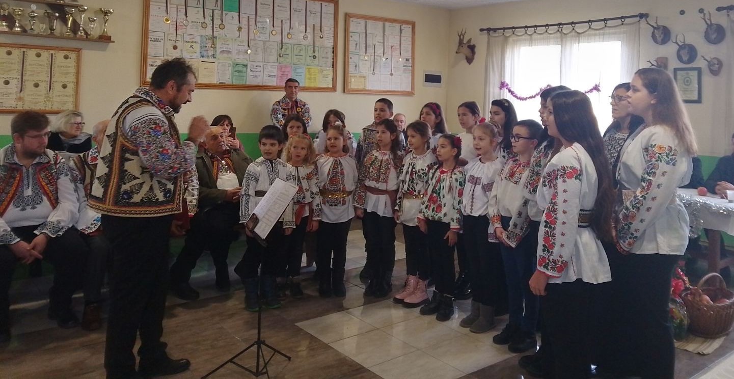 Uzdinske "Bakice" organizovale manifestaciju „Stare božične pesme“